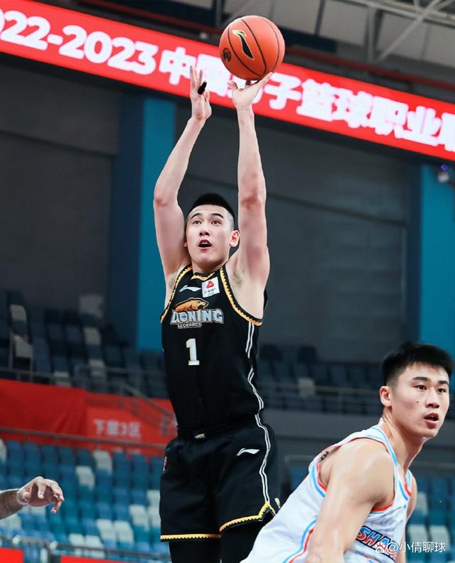 赛后CBA季后赛焦点战，山东男篮防线松动，底气十足，训练强度明显提升的简单介绍